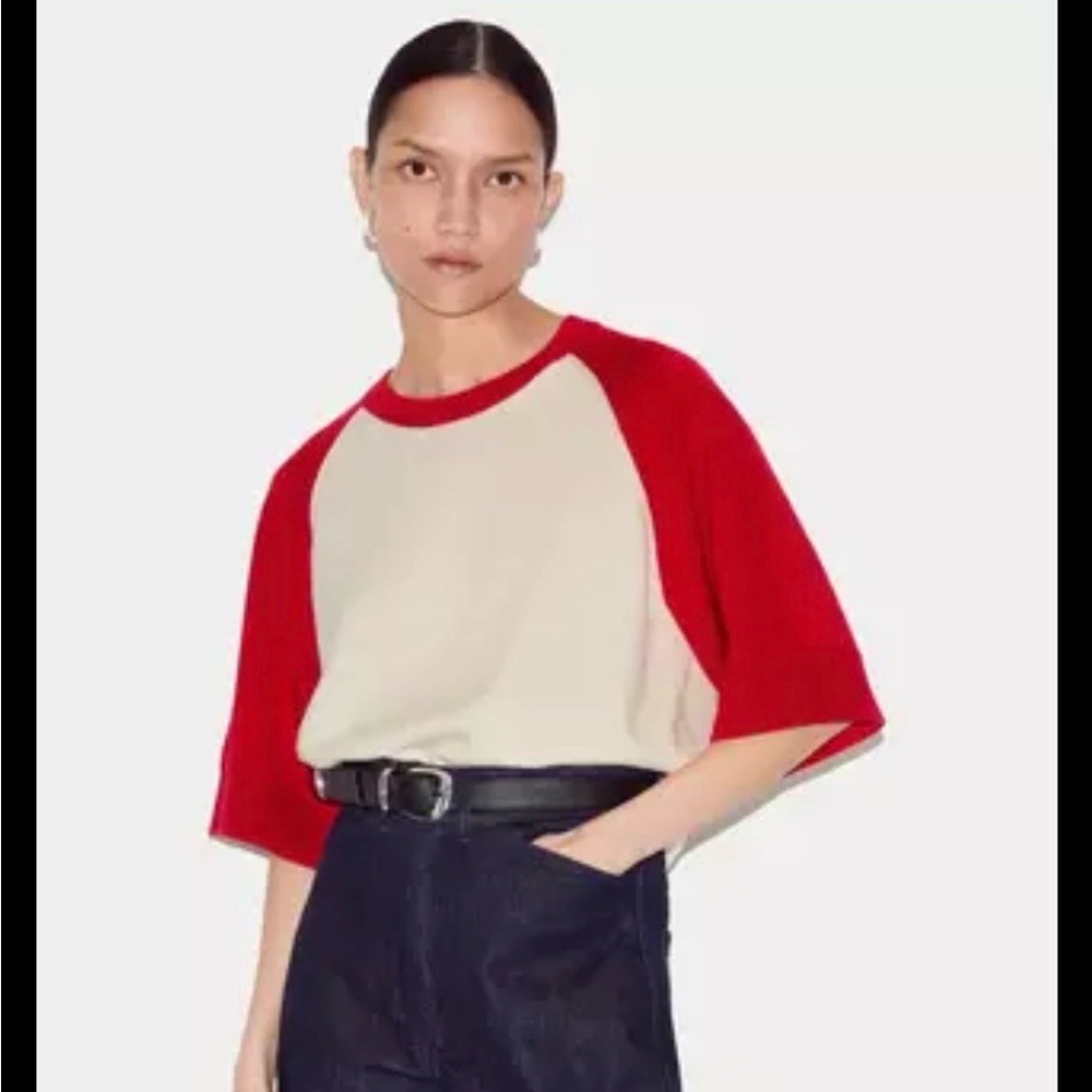 🛑 ISO Jigsaw Red Merino Raglan cream shirt🛑
Not for sale! Currently looking!!